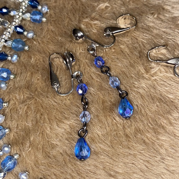 VTG Avon Blue/Silver Beaded Choker w/2 Pair Clip Earrings - Picture 4 of 7